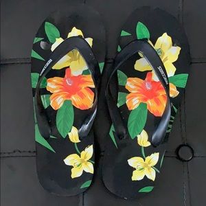 Hawaiian print flip flops